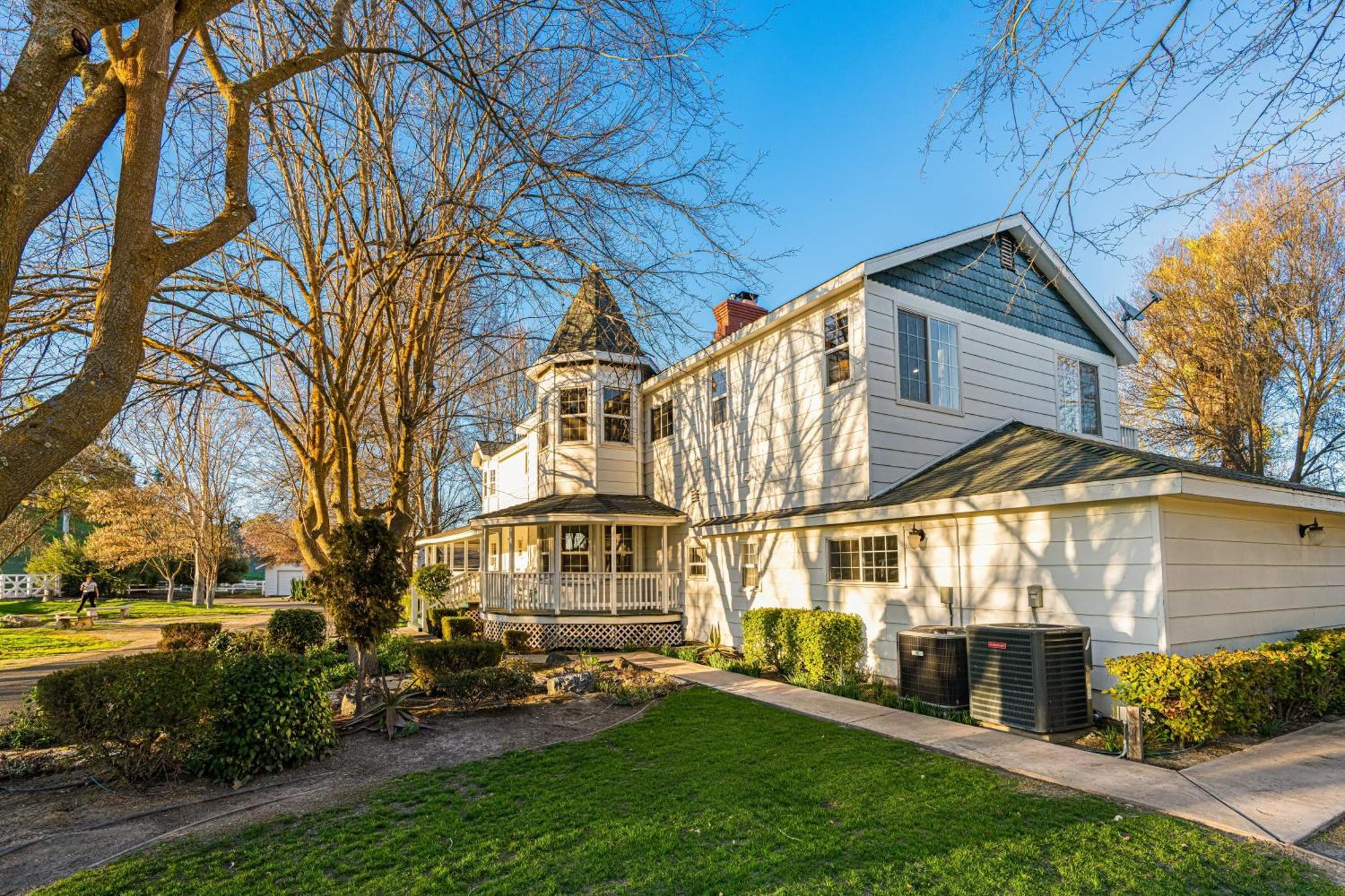 Victorian Manor In Paso Robles Wine Country Pool Hot Tub Firepit Tennis Court Sleeps 28 Exterior foto
